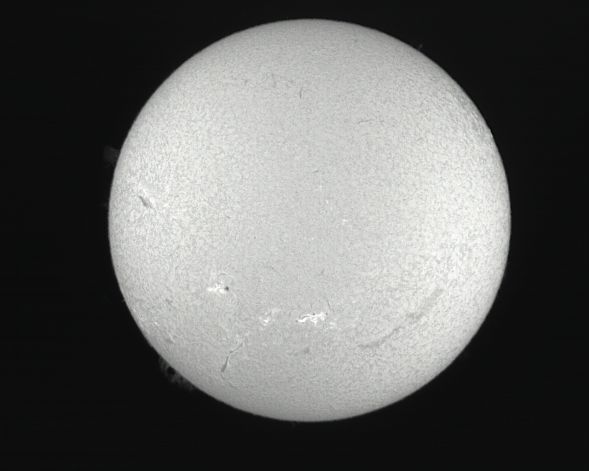 2013(平成25年)8月13日の太陽:Hα波全体画像