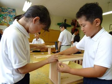 制作の様子（春日小学校）