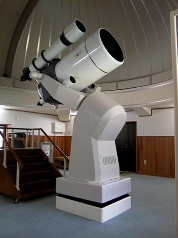 口径60cm反射望遠鏡と20cm屈折望遠鏡