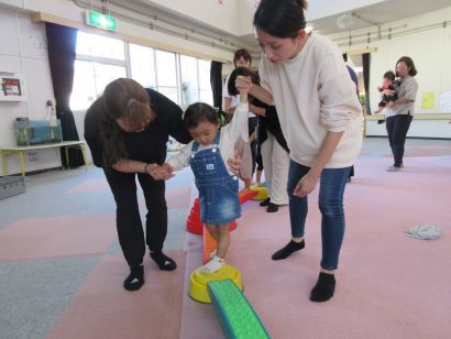 親子体操の画像