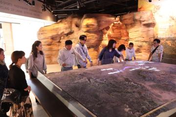 【市内観光】博物館見学の様子の画像