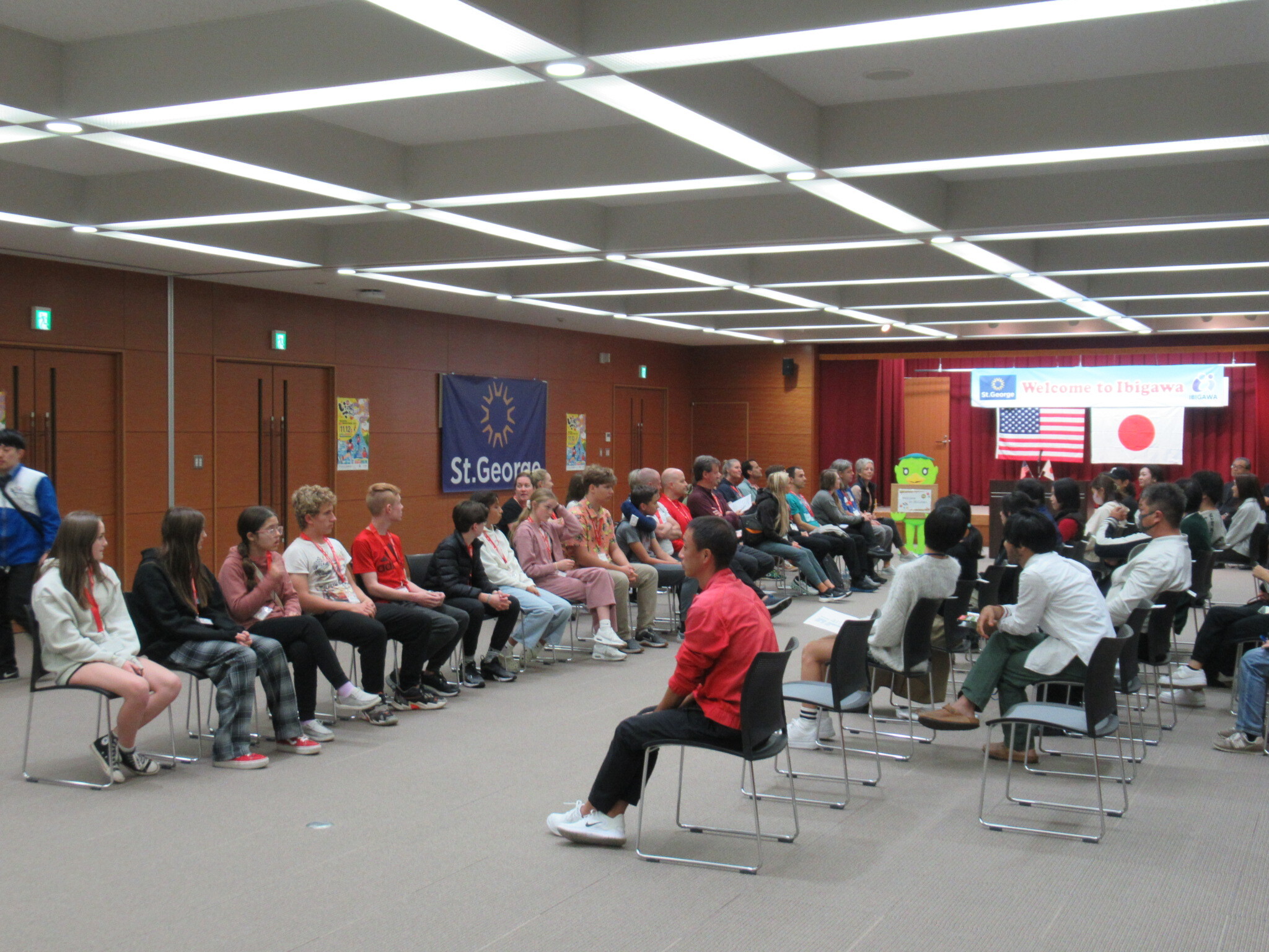 対面式の様子の画像