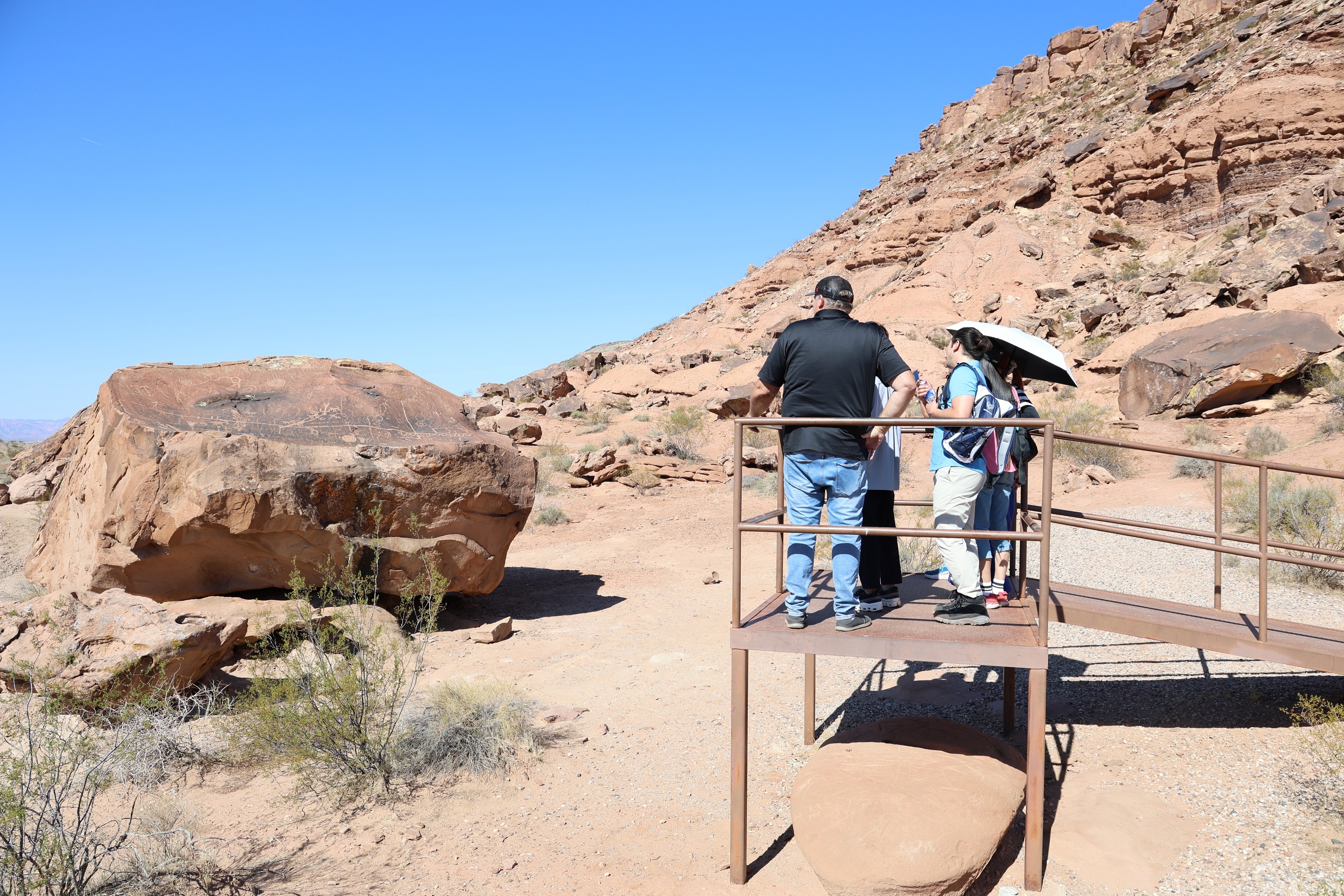【市内観光】ディクシーロック見学の様子の画像