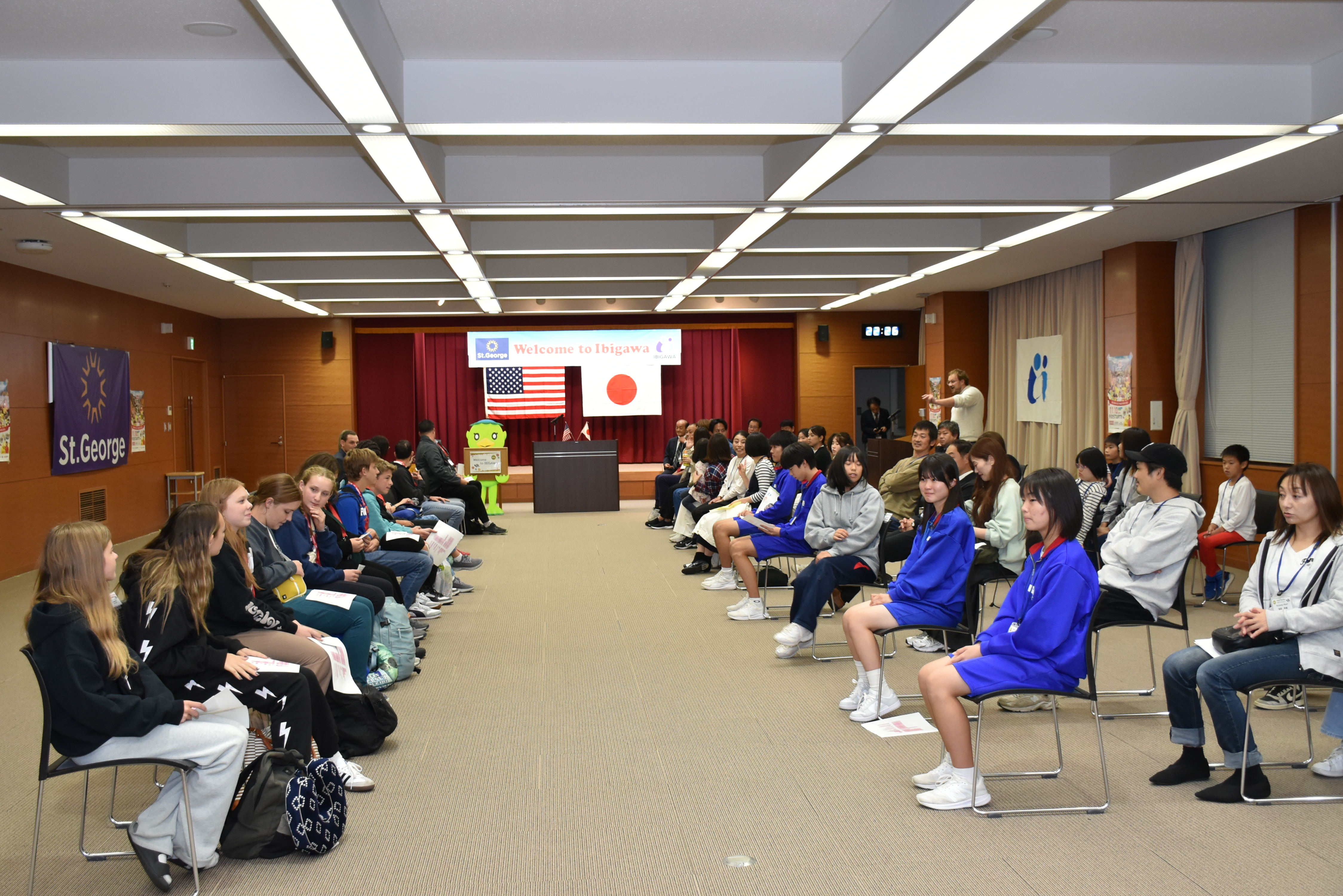 対面式の様子の画像