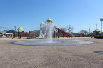 噴水広場の画像