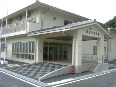 施設の外観写真